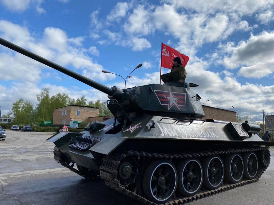 Старт автопробега военной техники по населенным пунктам Новоспасского района