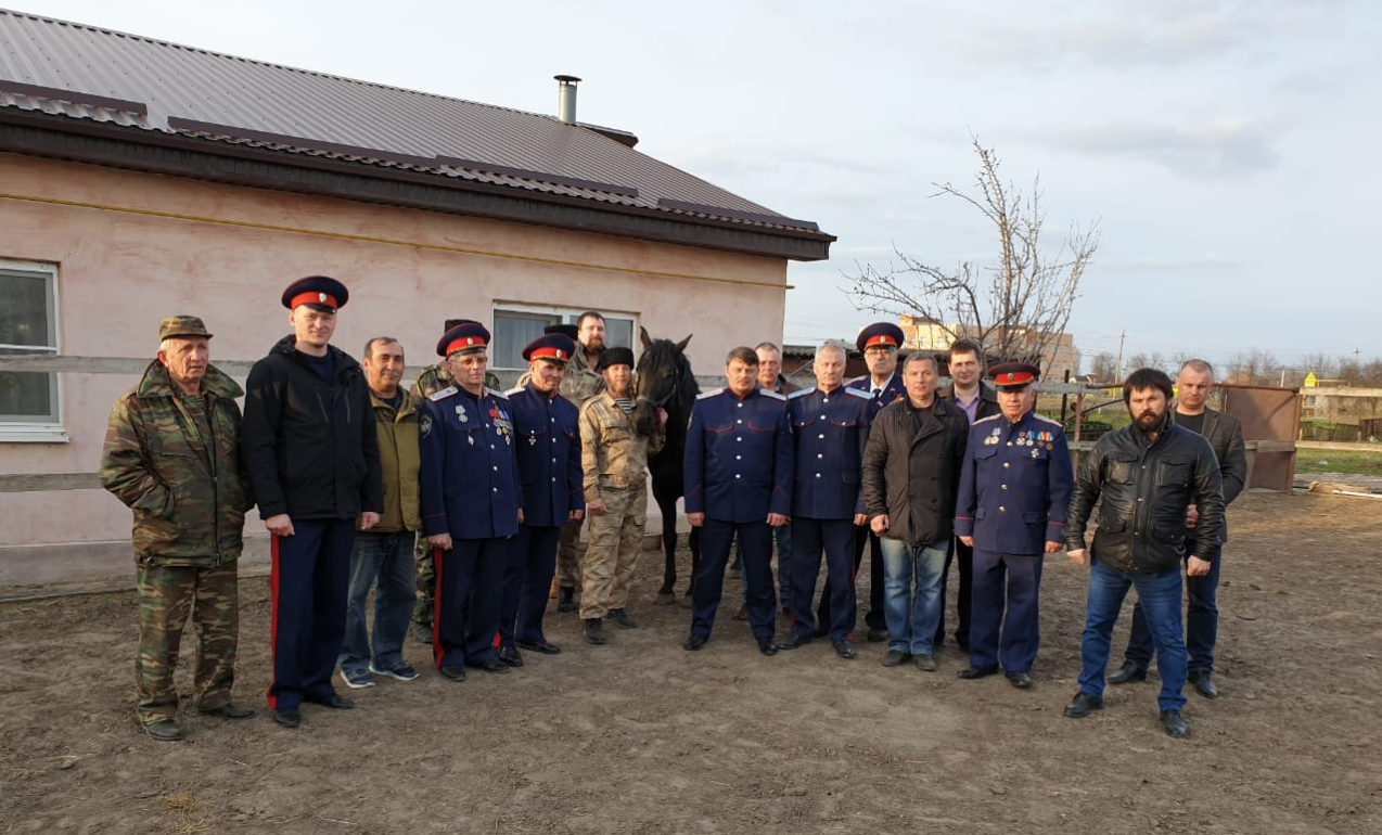 Верховный Атаман СКВРиЗ встретился с казаками Таганрогского отдела