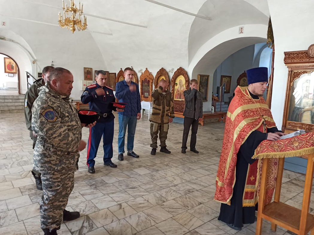 Казаки Кузбасса помолились о здравии казаков-воинов и упокоении усопших