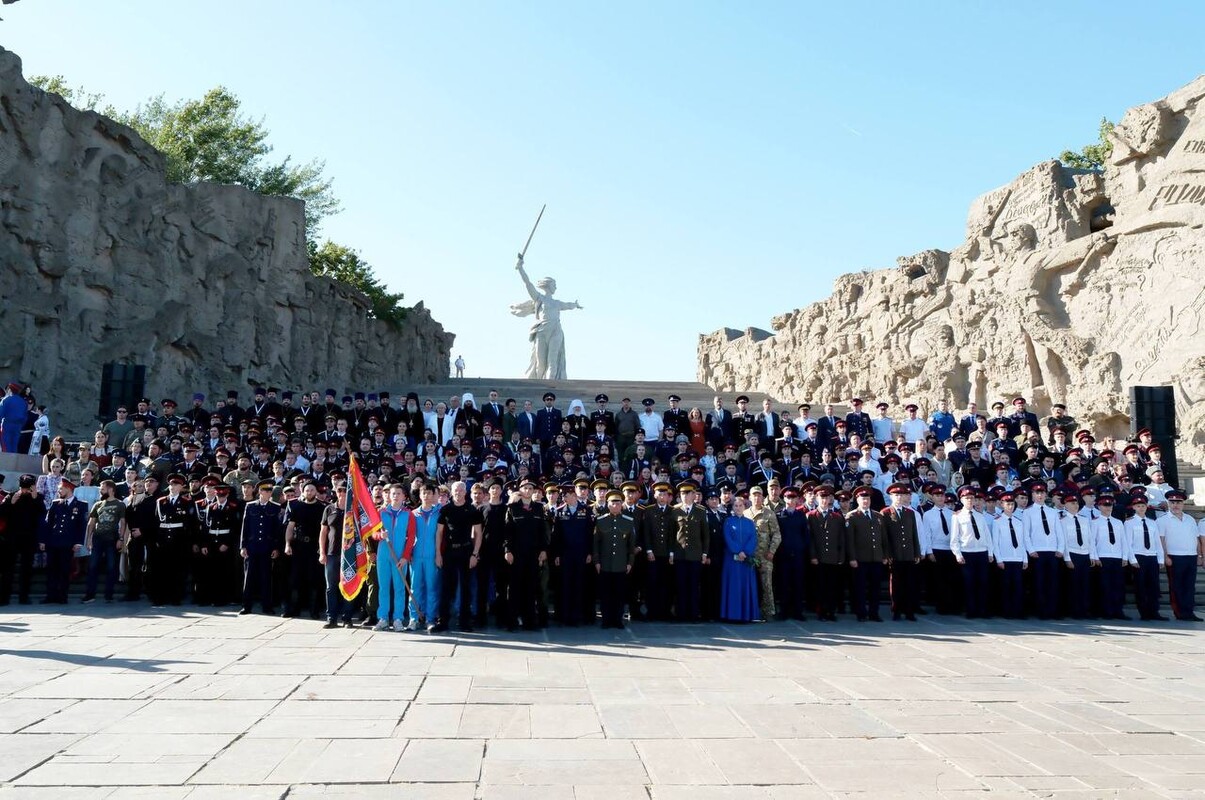 Растёт достойная смена